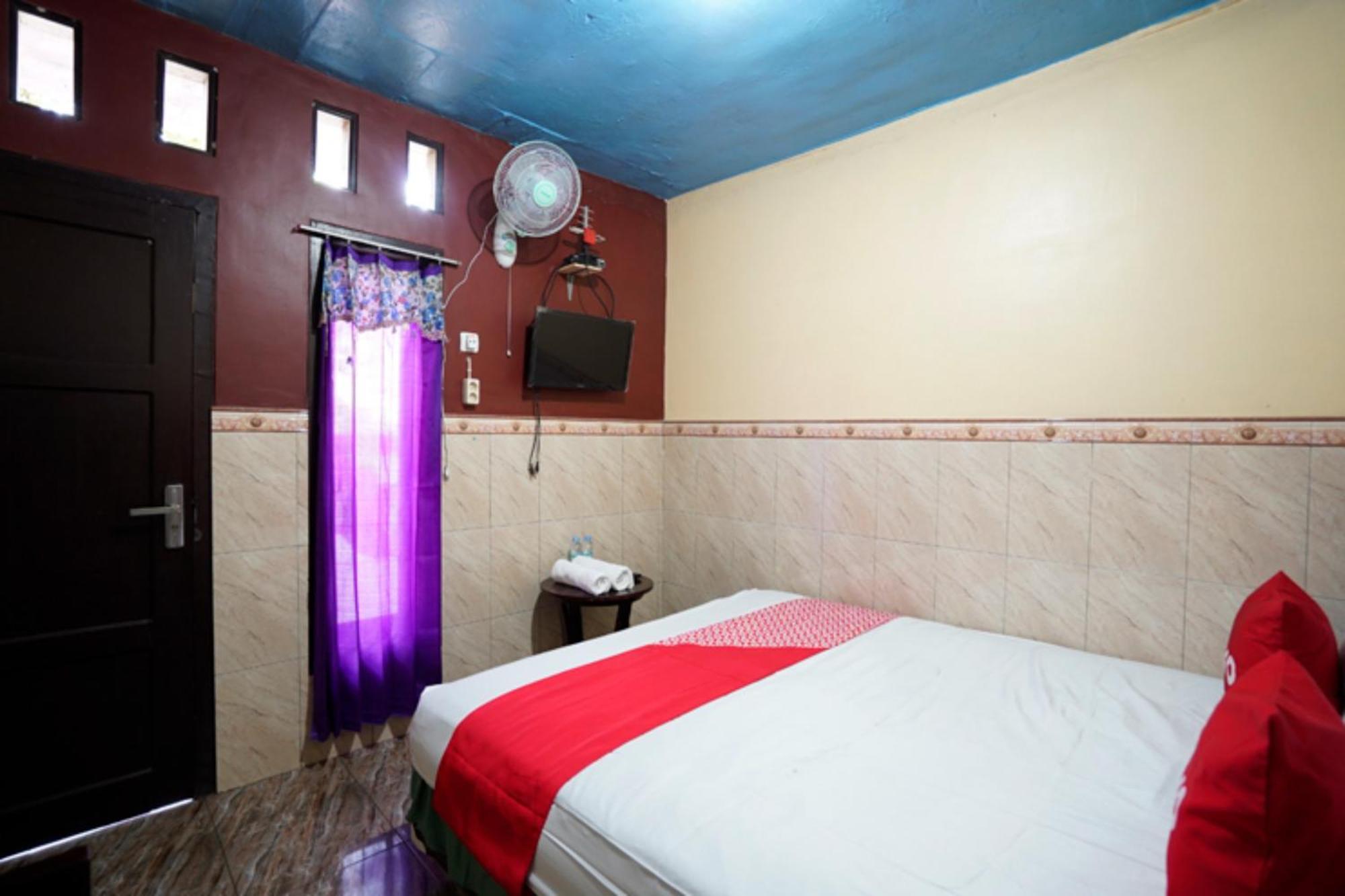 Oyo 927 Carina Hotel Claket Exterior photo