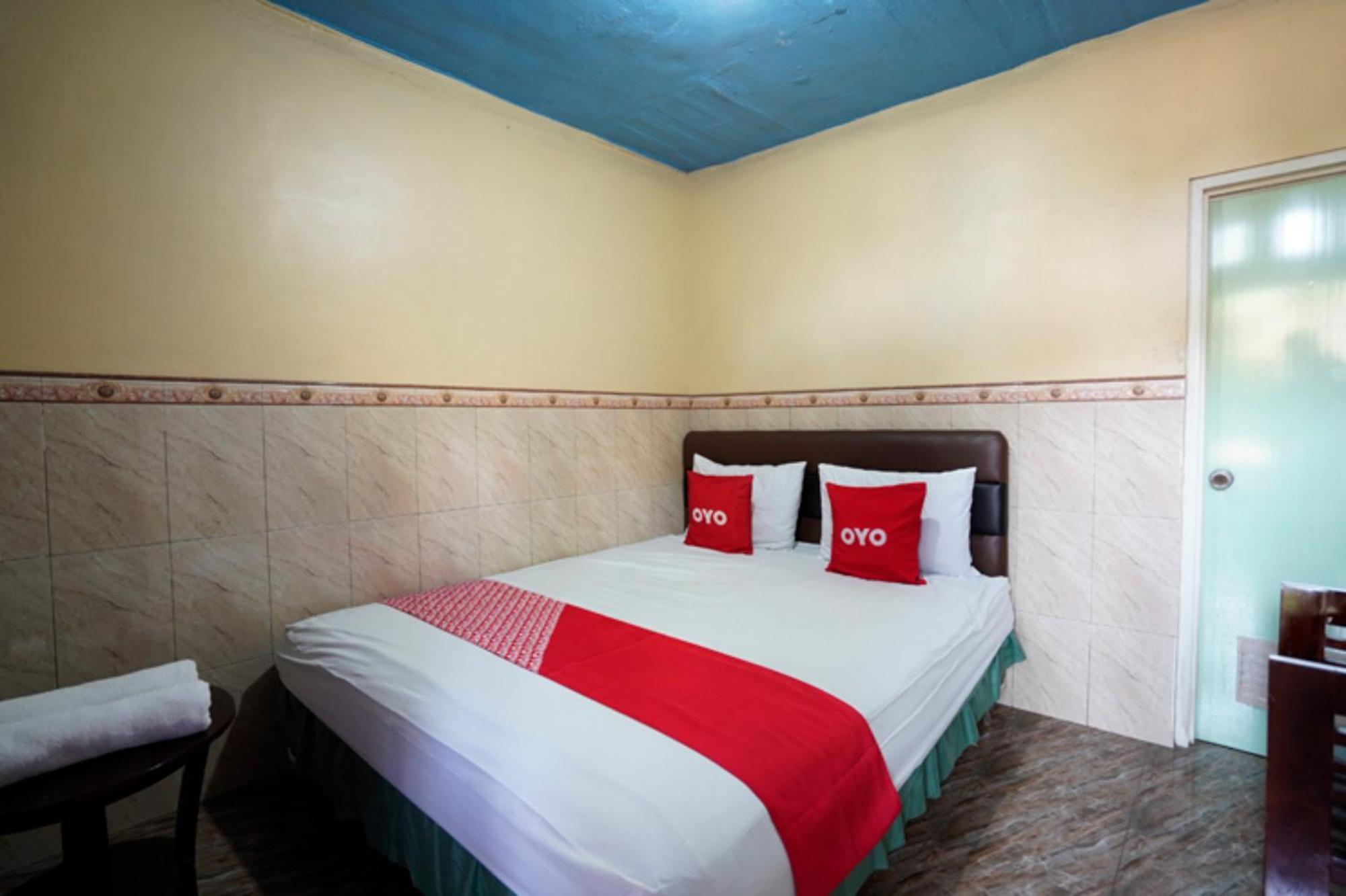 Oyo 927 Carina Hotel Claket Exterior photo