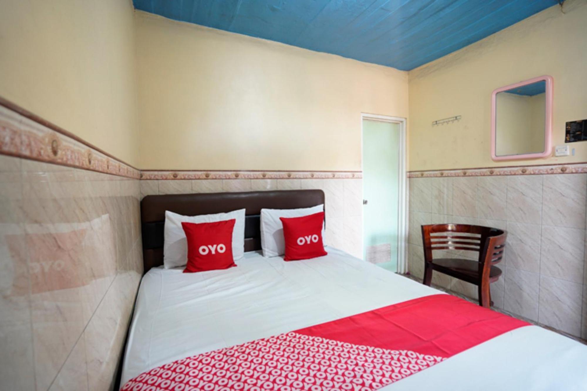Oyo 927 Carina Hotel Claket Exterior photo