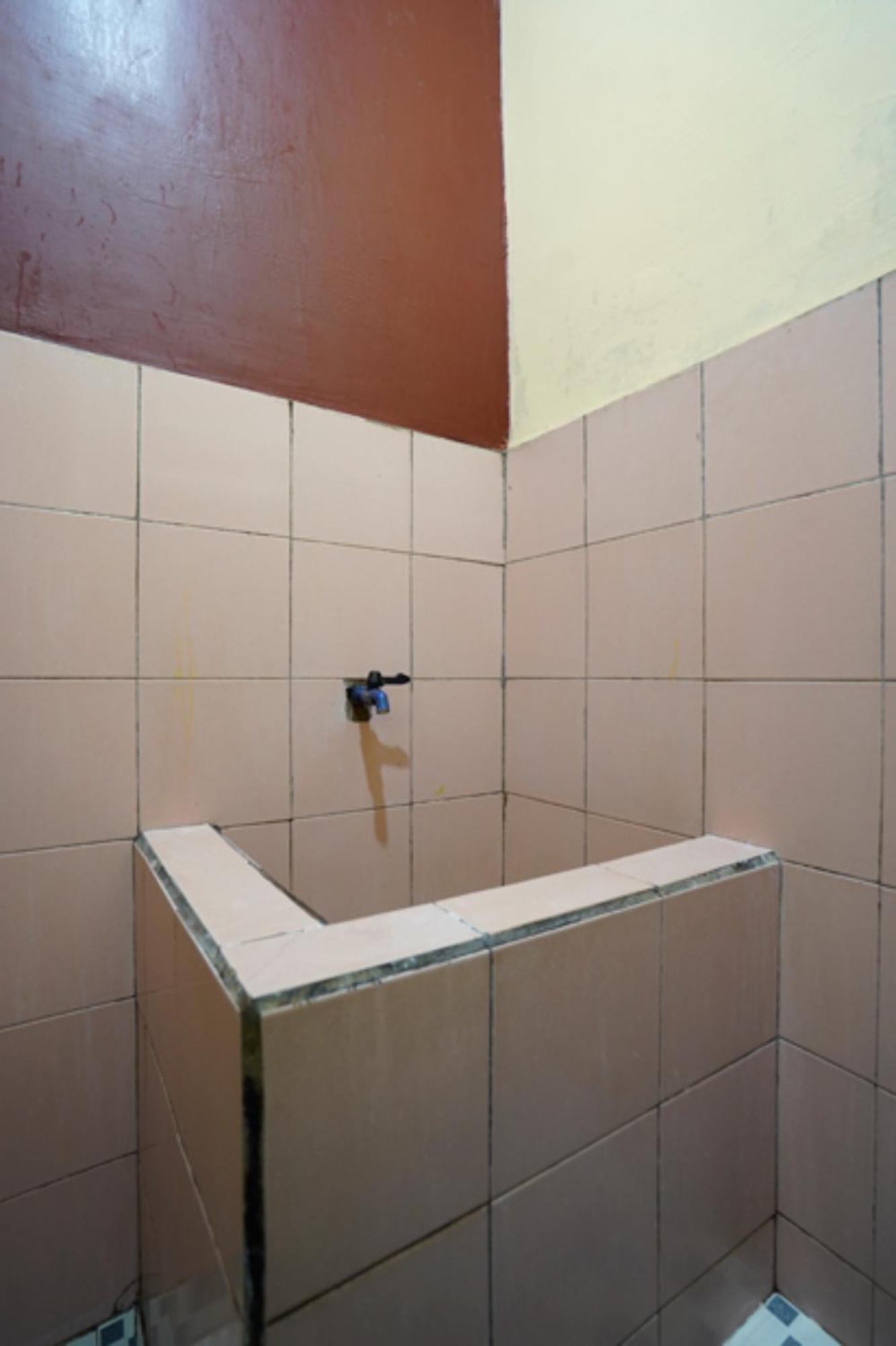 Oyo 927 Carina Hotel Claket Exterior photo