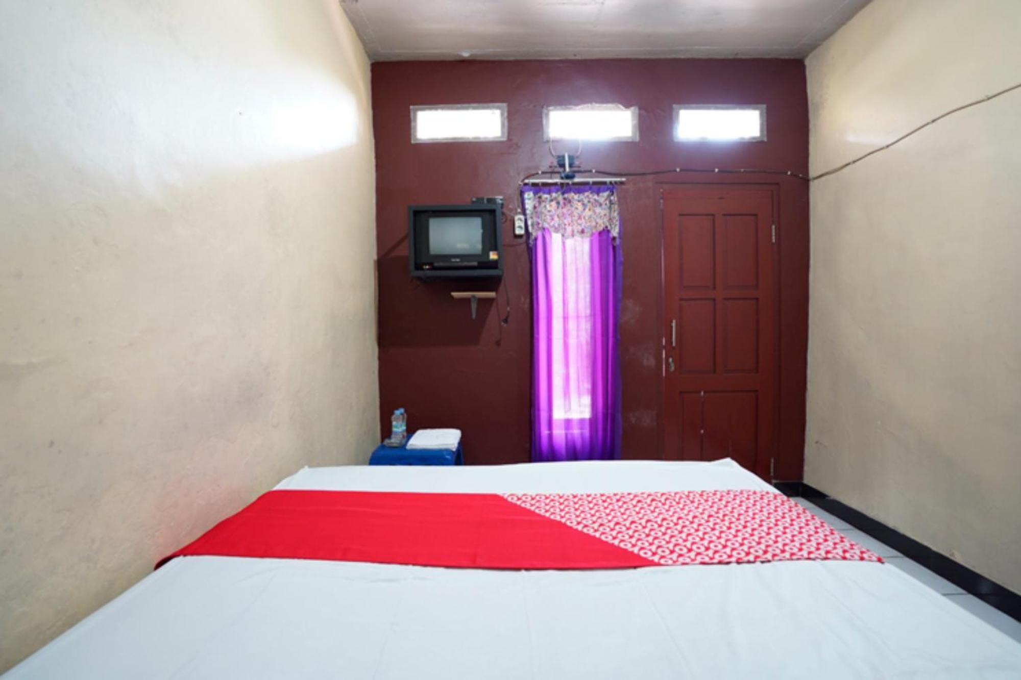 Oyo 927 Carina Hotel Claket Exterior photo
