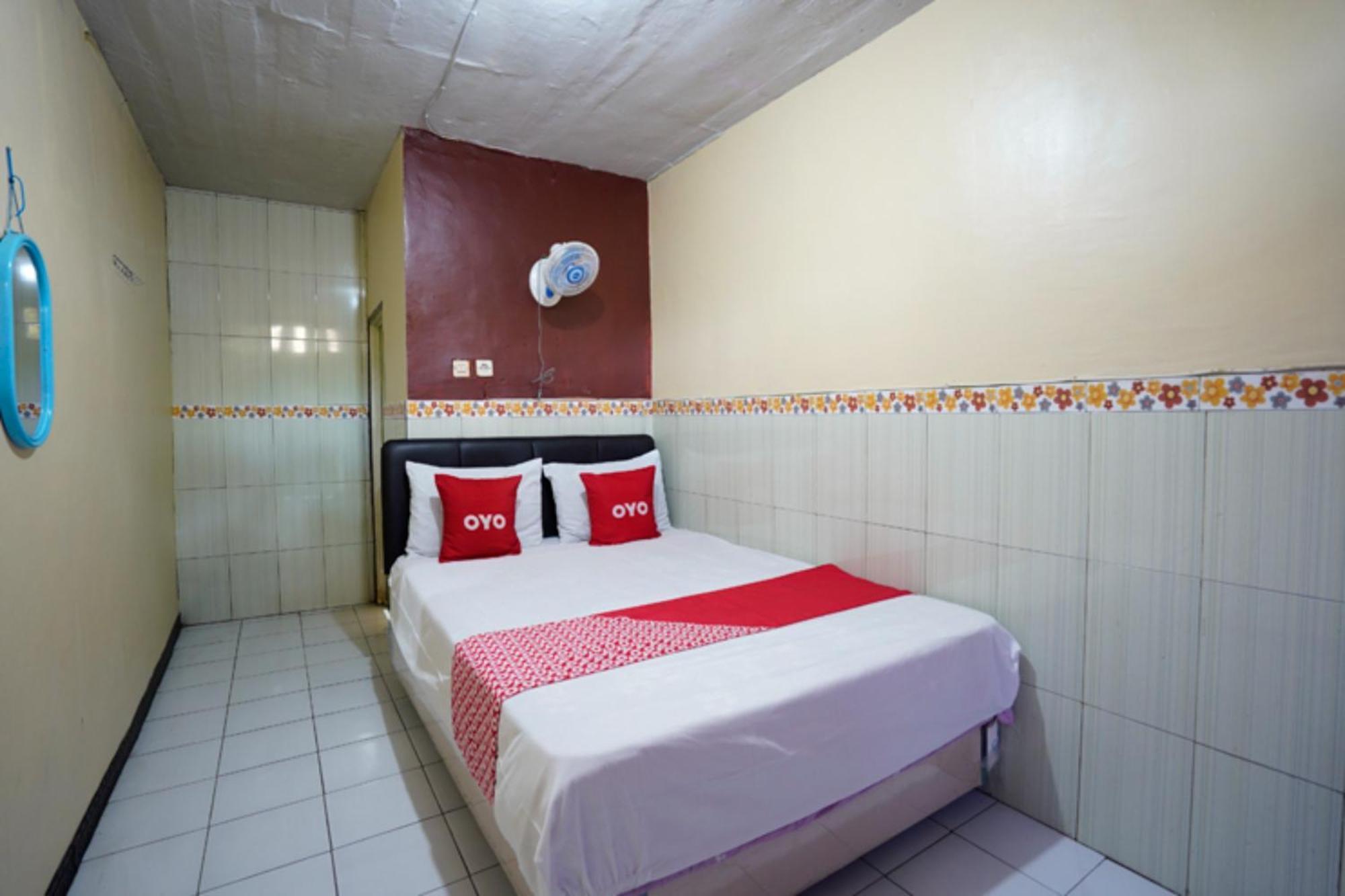 Oyo 927 Carina Hotel Claket Exterior photo
